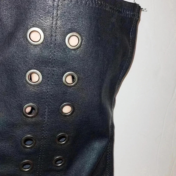 Yoki faux leather tall boots size 7.5 - Picture 3 of 9